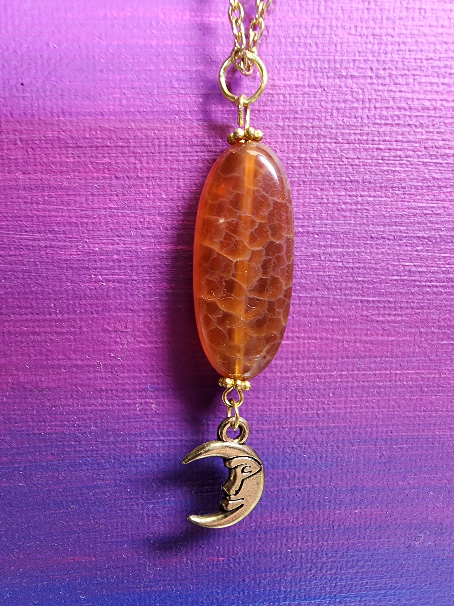 Dyed agate charm necklace